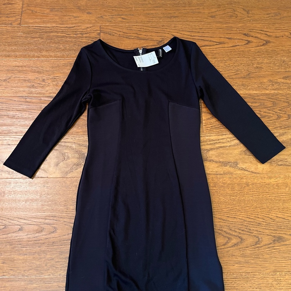H&M Black Sheath Dress Long Sleeve‎ Scoop Neck